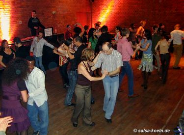 Salsa im Nonni-Club, Köln (anklicken zum Vergrößern - click to enlarge)
